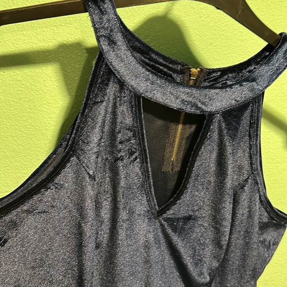 Torrid Tank - Picture 2 of 4